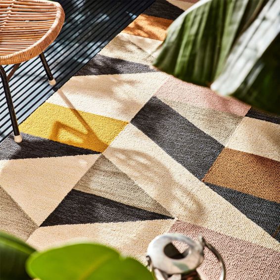 Scion Nuevo Geometric Outdoor Rugs 426102 Blush Pink