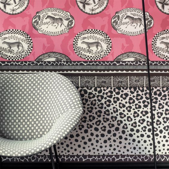 Matrinah Wallpaper 4023 by Cole & Son in Fuchsia Pink