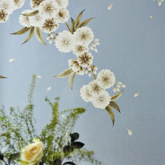 Rosa Wallpaper 112888 by Harlequin in Feather Grey Paper Lantern Oyster