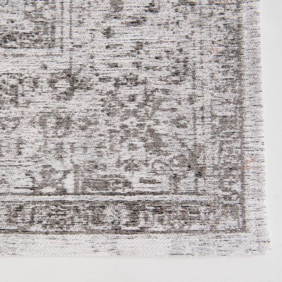 Khayma Fairfield Rugs 8668 in Pale by Louis De Poortere