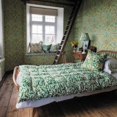 Woodland Weeds Wallpaper 217100 by Morris & Co in Sap Green