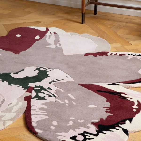 Shaped Magnolia 162303 Circle Rugs by Ted Baker in Burgundy