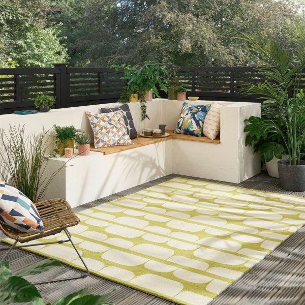 Kivi Indoor Outdoor Rugs 424906 by Scion in Sunshine Green