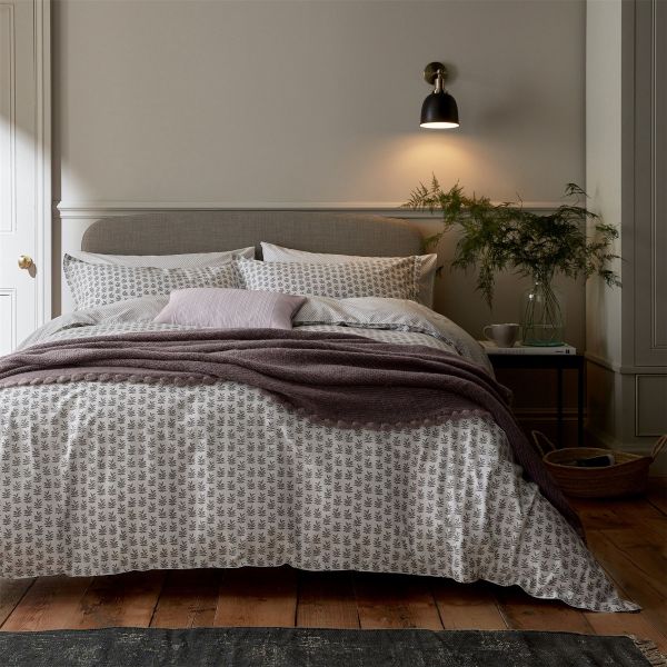 Rae Organic Cotton Leaf Bedding and Pillowcase By Murmur in Heather Grey