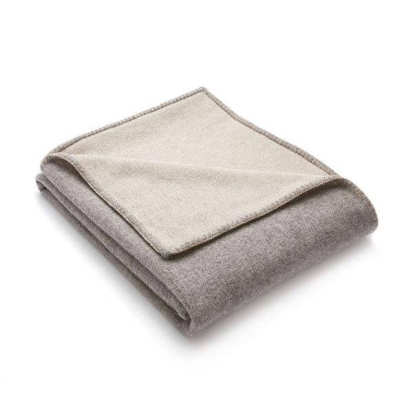 Sandstone Luxury Wool Throw in Uniform Grey