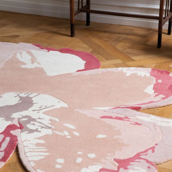 Shaped Magnolia 162302 Circle Rugs by Ted Baker in Light Pink
