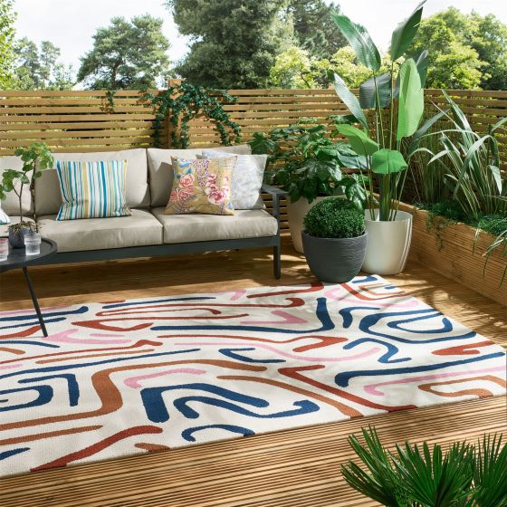 Synchronic Indoor Outdoor Rugs 442303 in Brazilian Rosewood Origami