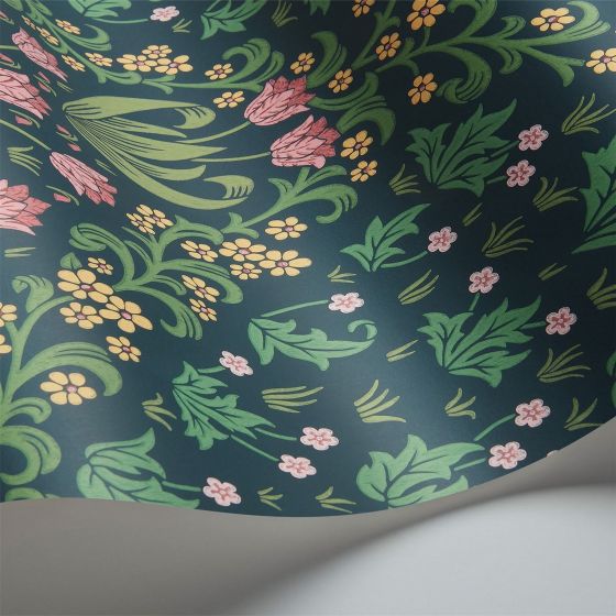 Tudor Garden Wallpaper 2003 by Cole & Son in Multi